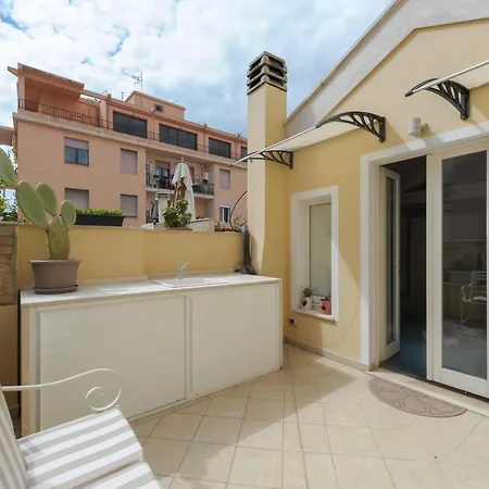 شقة A Gem In The *