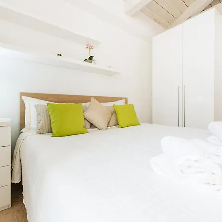 A Gem In The * كالياري